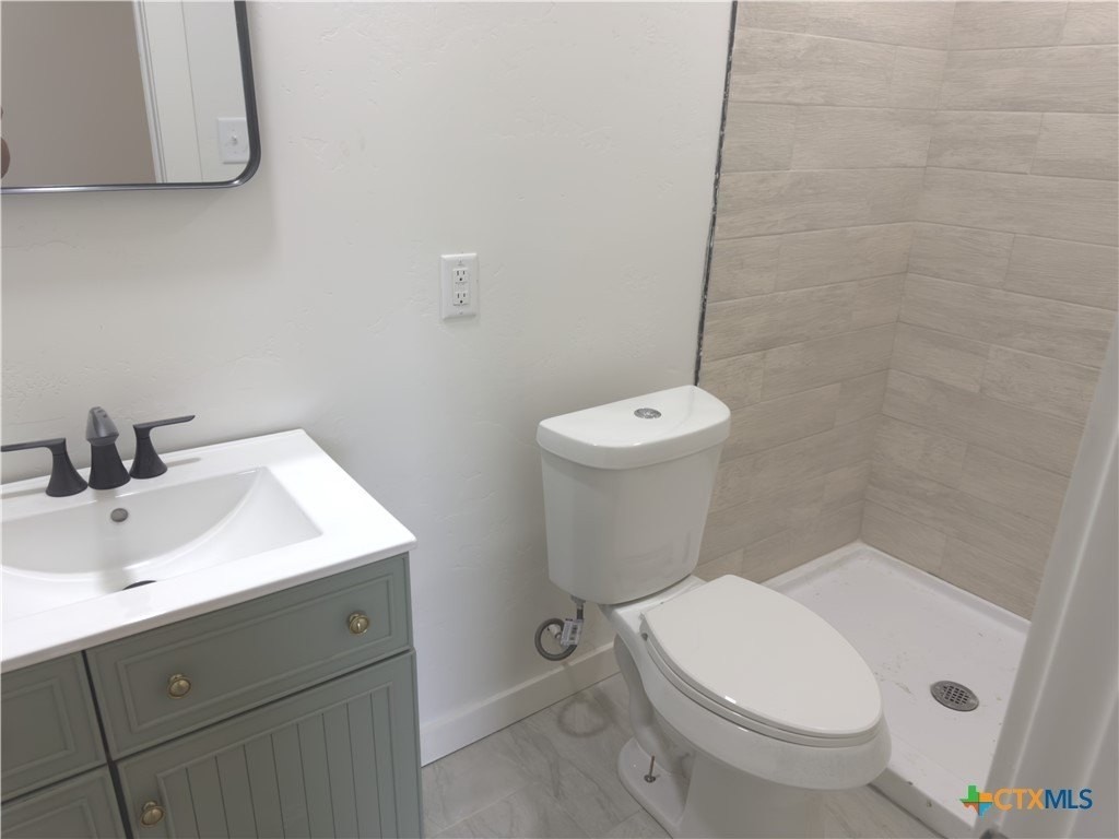 1702 E Heritage Ave - Photo 4 of 10