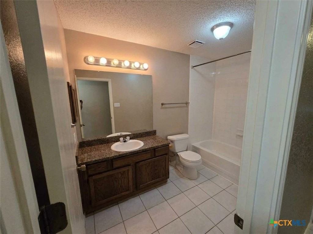 16405 Lone Wolf Dr - Photo 3 of 10