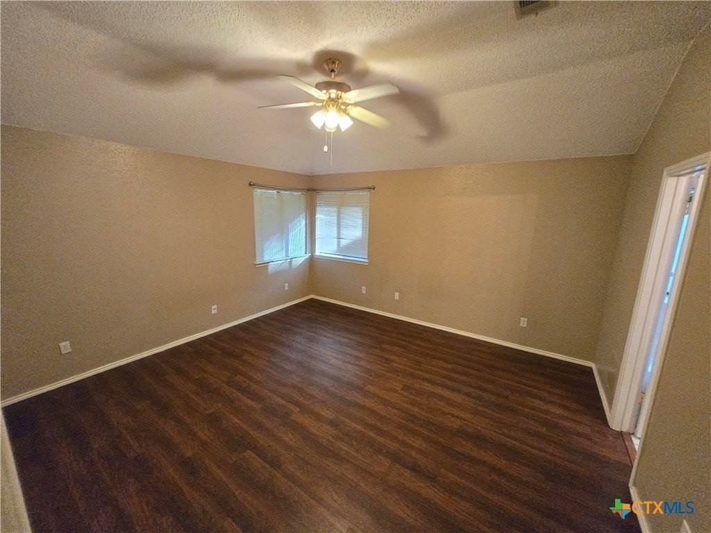 16405 Lone Wolf Dr - Photo 7 of 10