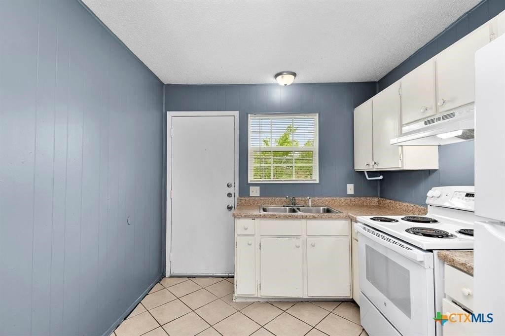 1611 Jones St - Photo 2 of 7