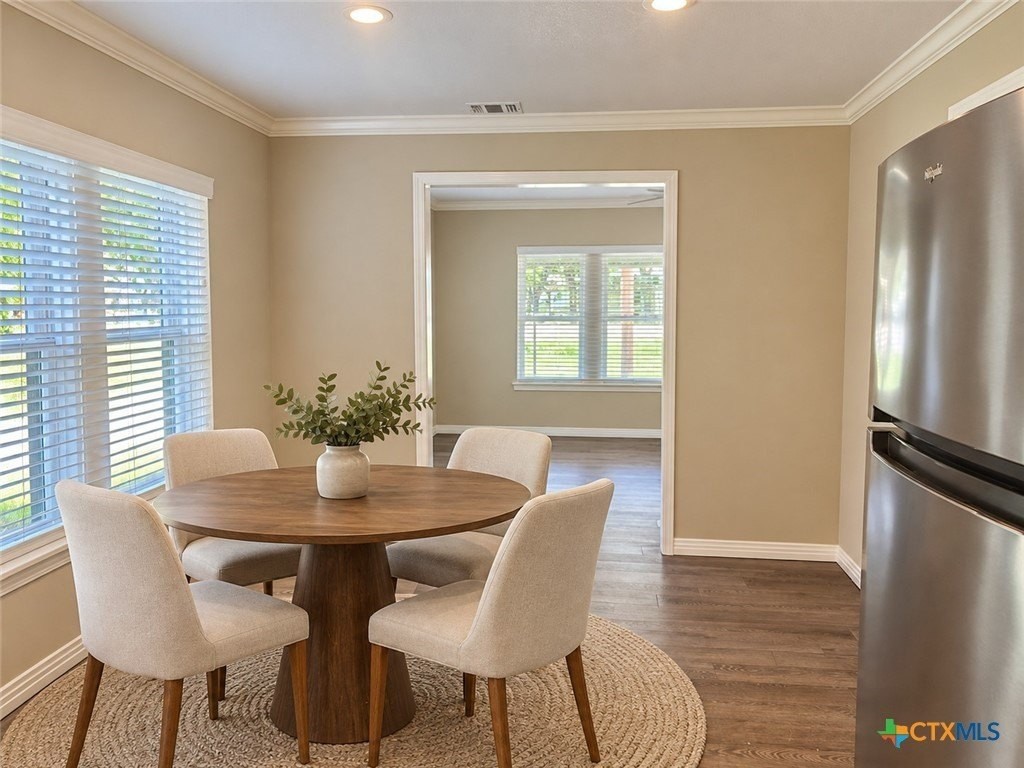 303 San Marcos Hwy - Photo 4 of 9