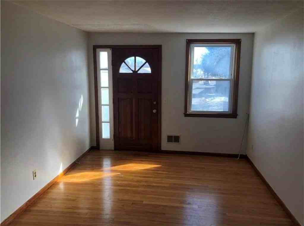 30 Wakefield St - Photo 5 of 11