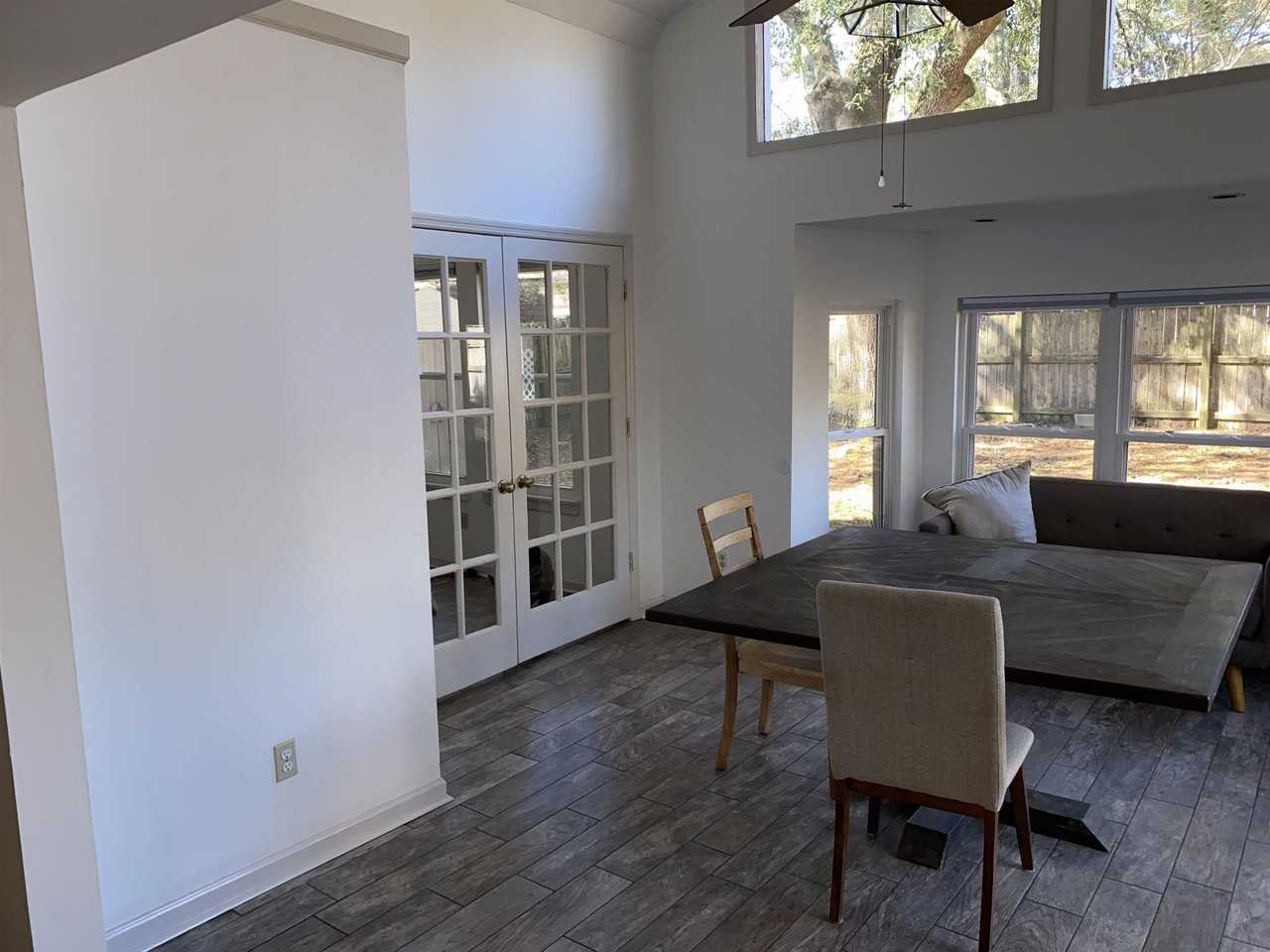 728 Lupine Ln - Photo 4 of 19