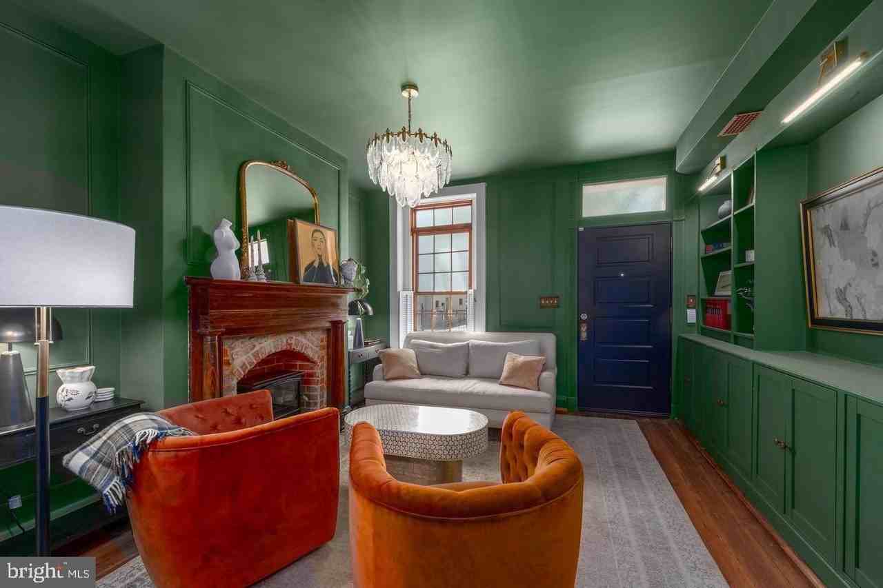 521 S Ann St - Photo 5 of 37