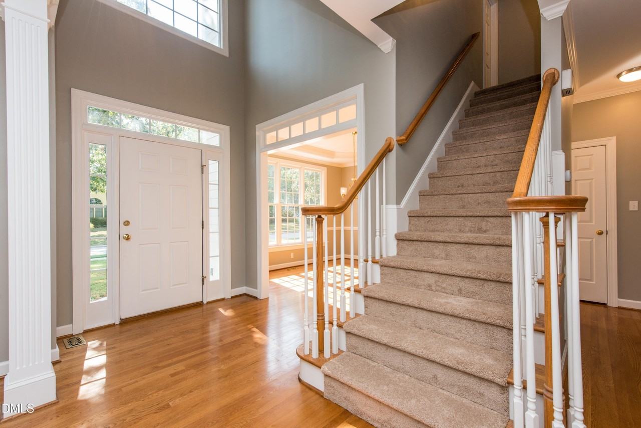 509 Autumngate Dr - Photo 2 of 15