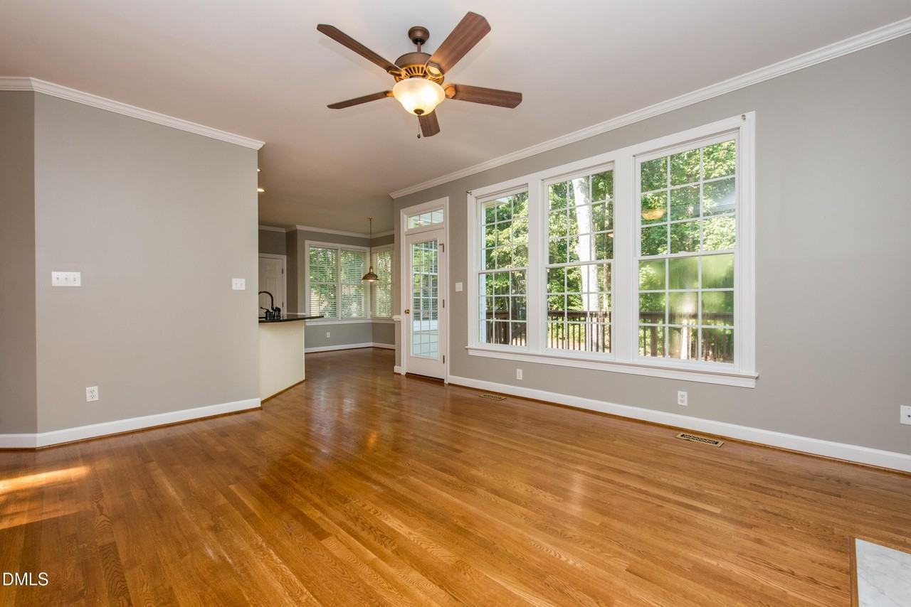 509 Autumngate Dr - Photo 7 of 15