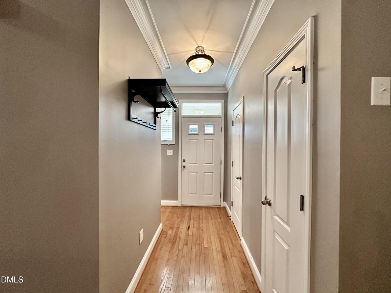 523 Village Loop Dr - Photo 2 of 23