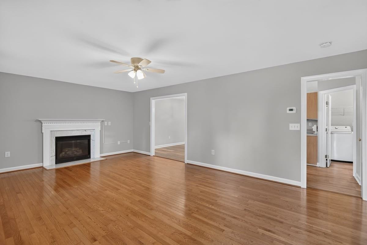2315 Red Oak Ct - Photo 5 of 44