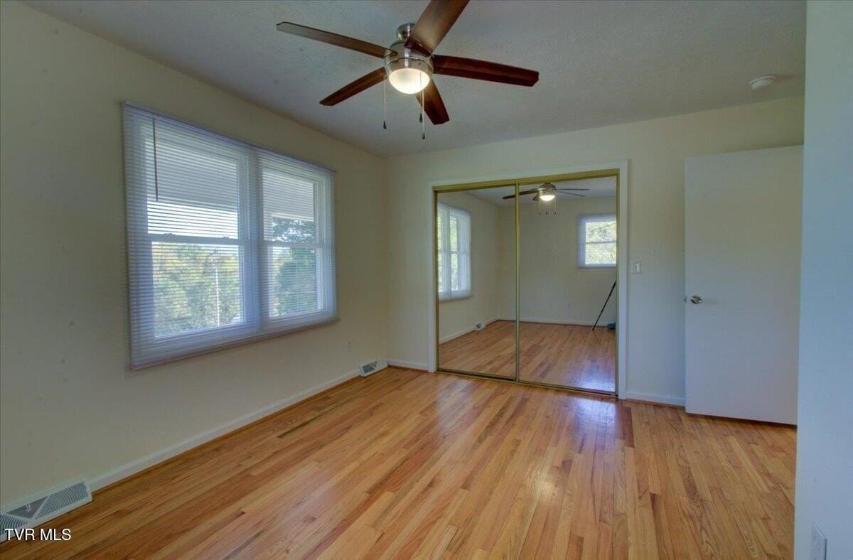 1001 Ridgefield Cir - Photo 6 of 43