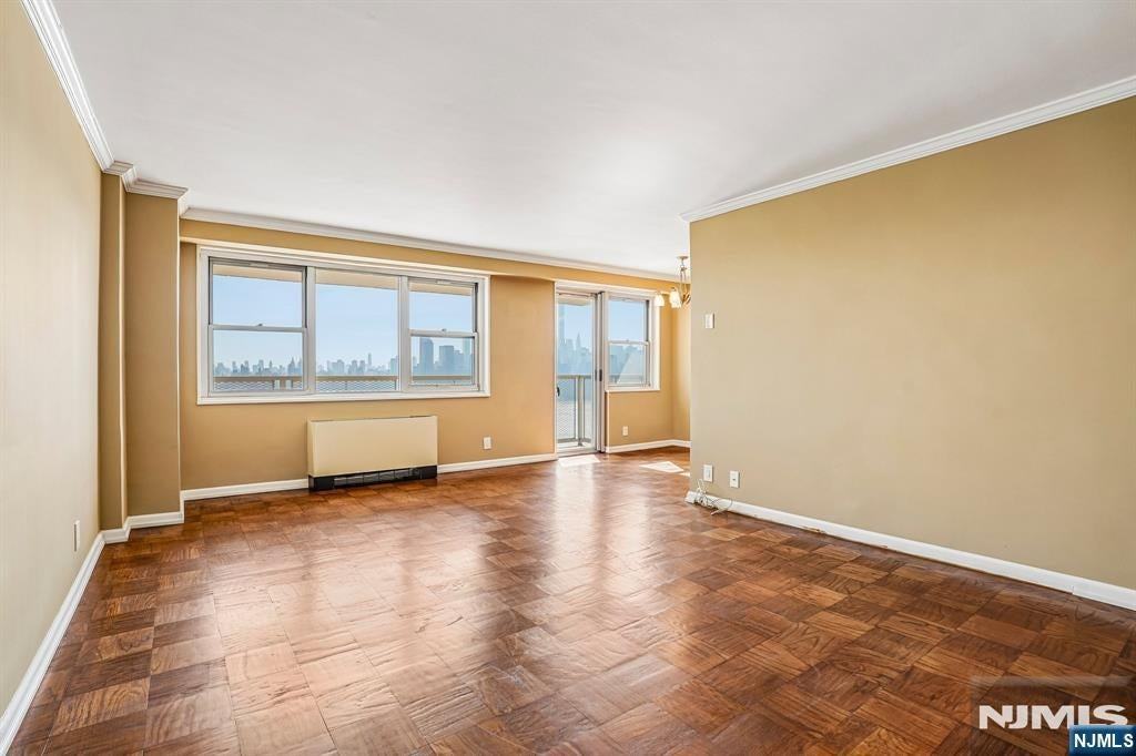 6600 Boulevard East 17 N - Photo 2 of 16