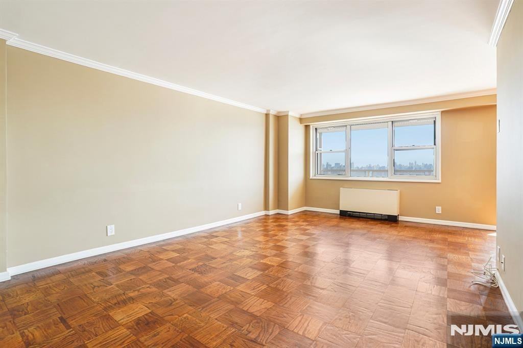 6600 Boulevard East 17 N - Photo 3 of 16