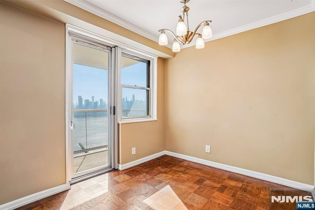 6600 Boulevard East 17 N - Photo 5 of 16
