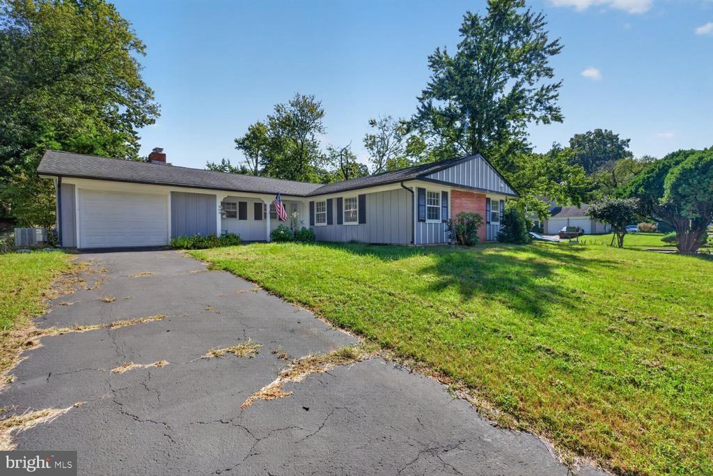 509 Foster Knoll Dr - Photo 2 of 43