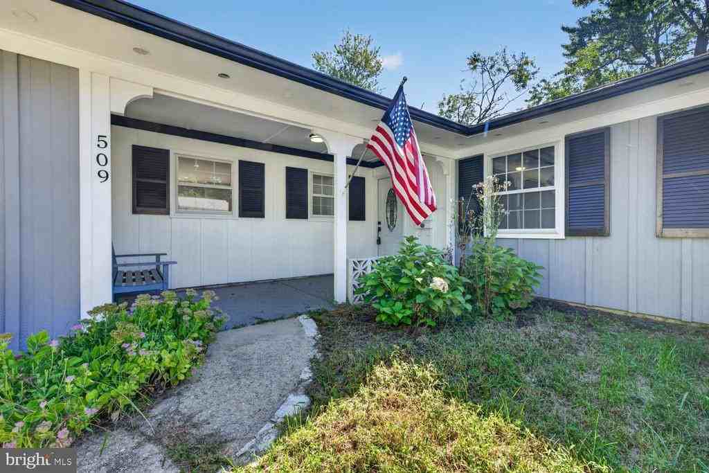 509 Foster Knoll Dr - Photo 4 of 43