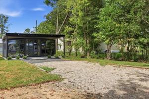 featured image of 8947 Dogwood Dr