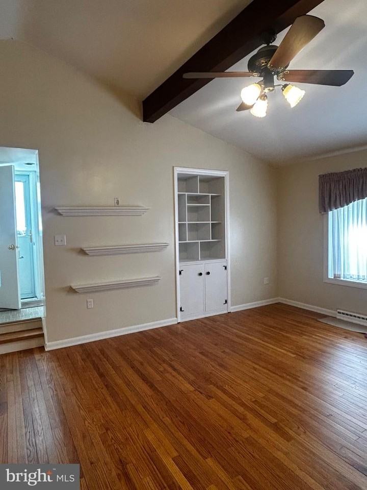 628 W Bellevue Ave - Photo 3 of 19
