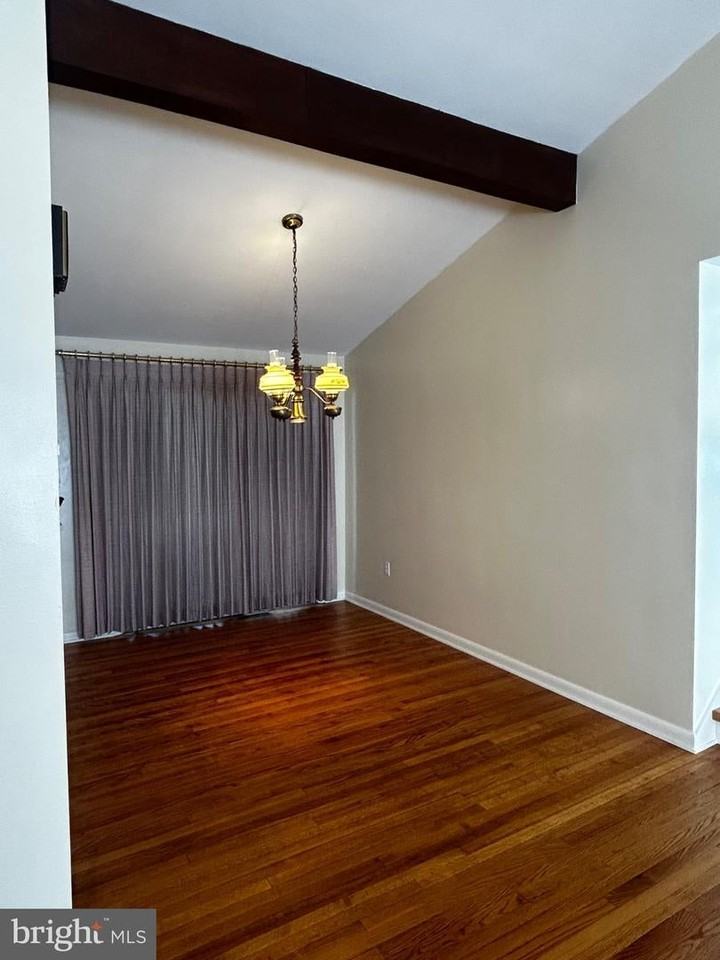 628 W Bellevue Ave - Photo 5 of 19