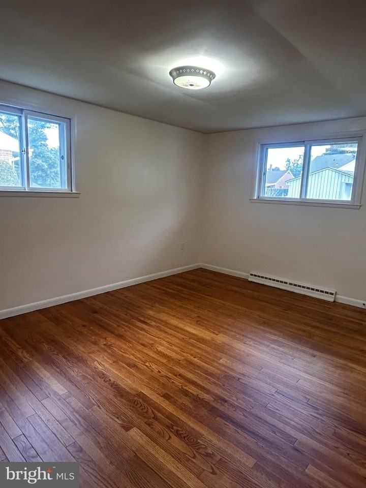 628 W Bellevue Ave - Photo 7 of 19
