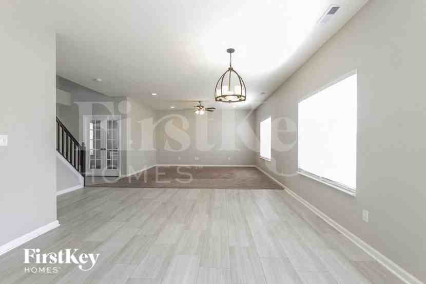 4448 Ozark Ln - Photo 2 of 15
