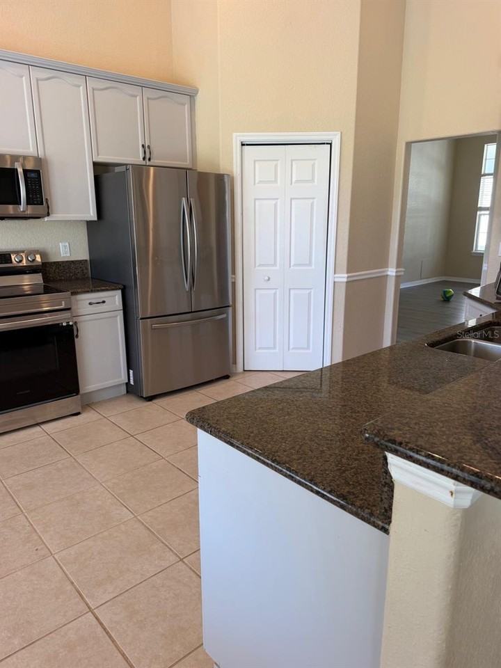 10816 Masters Dr - Photo 4 of 18