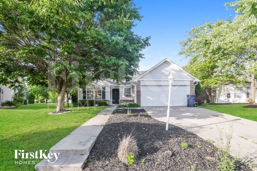 10670 Braewick Cir - Photo 2 of 15