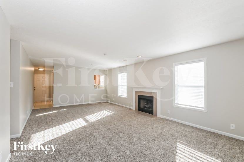 10670 Braewick Cir - Photo 4 of 15