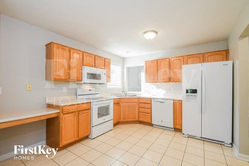 10670 Braewick Cir - Photo 6 of 15