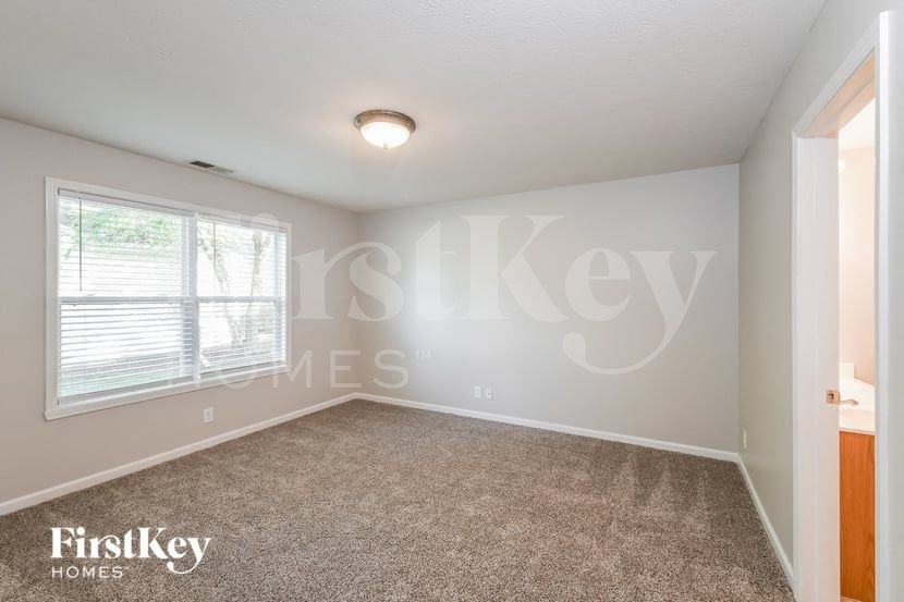10670 Braewick Cir - Photo 7 of 15