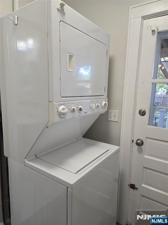 168 Boiling Springs Ave ##1 - Photo 4 of 20