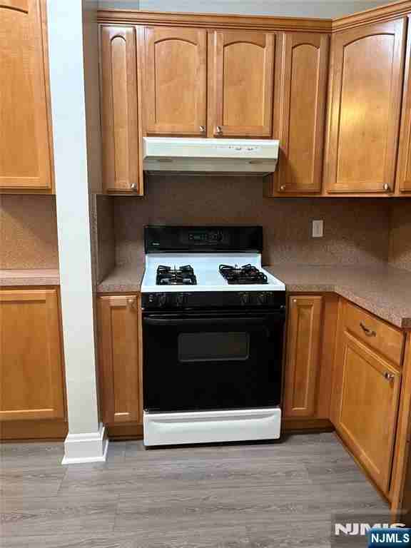 168 Boiling Springs Ave ##1 - Photo 5 of 20