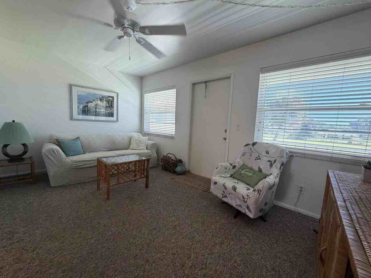 29 Pine Arbor Ln ##204 - Photo 3 of 10