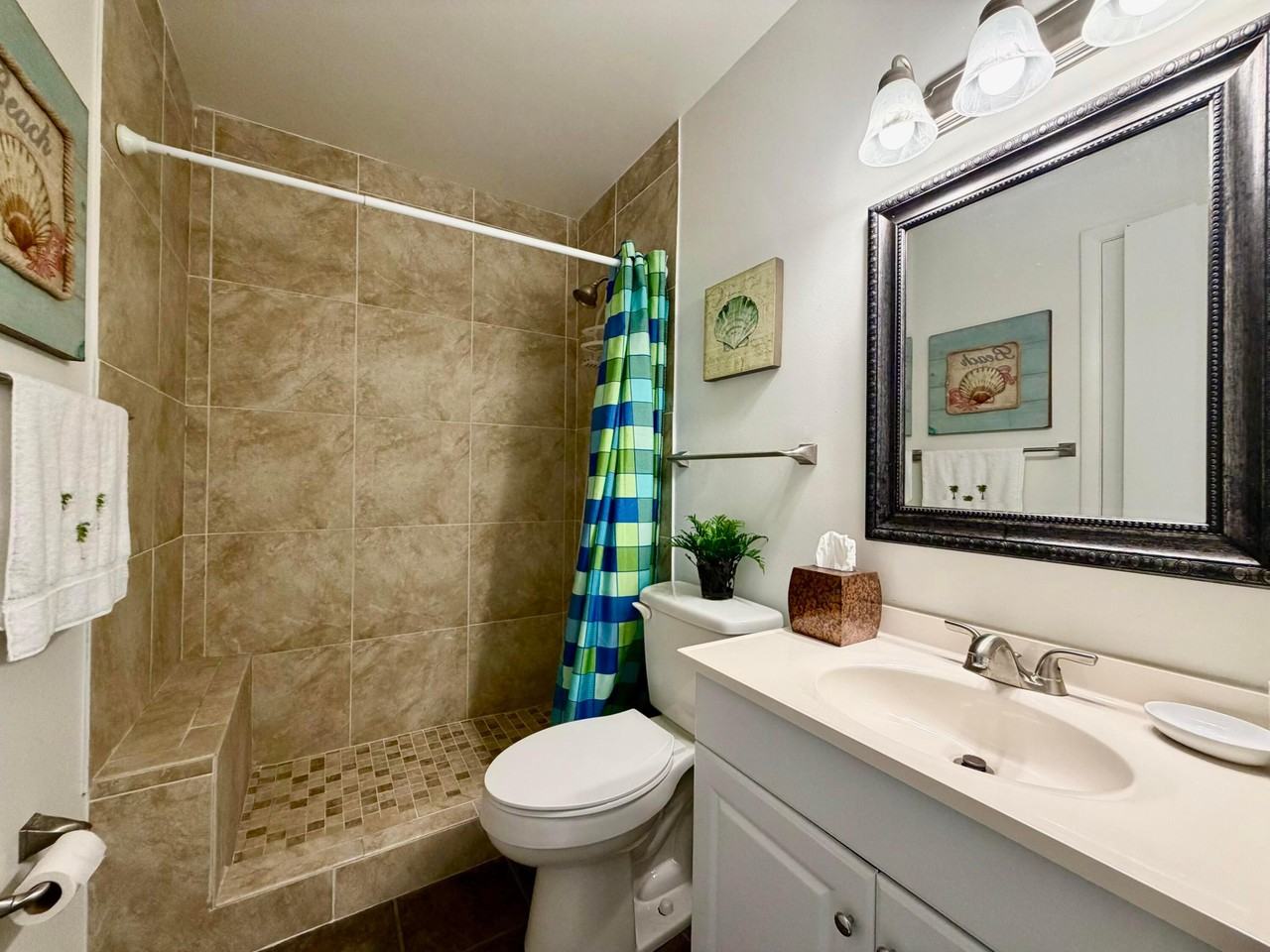 29 Pine Arbor Ln ##204 - Photo 6 of 10