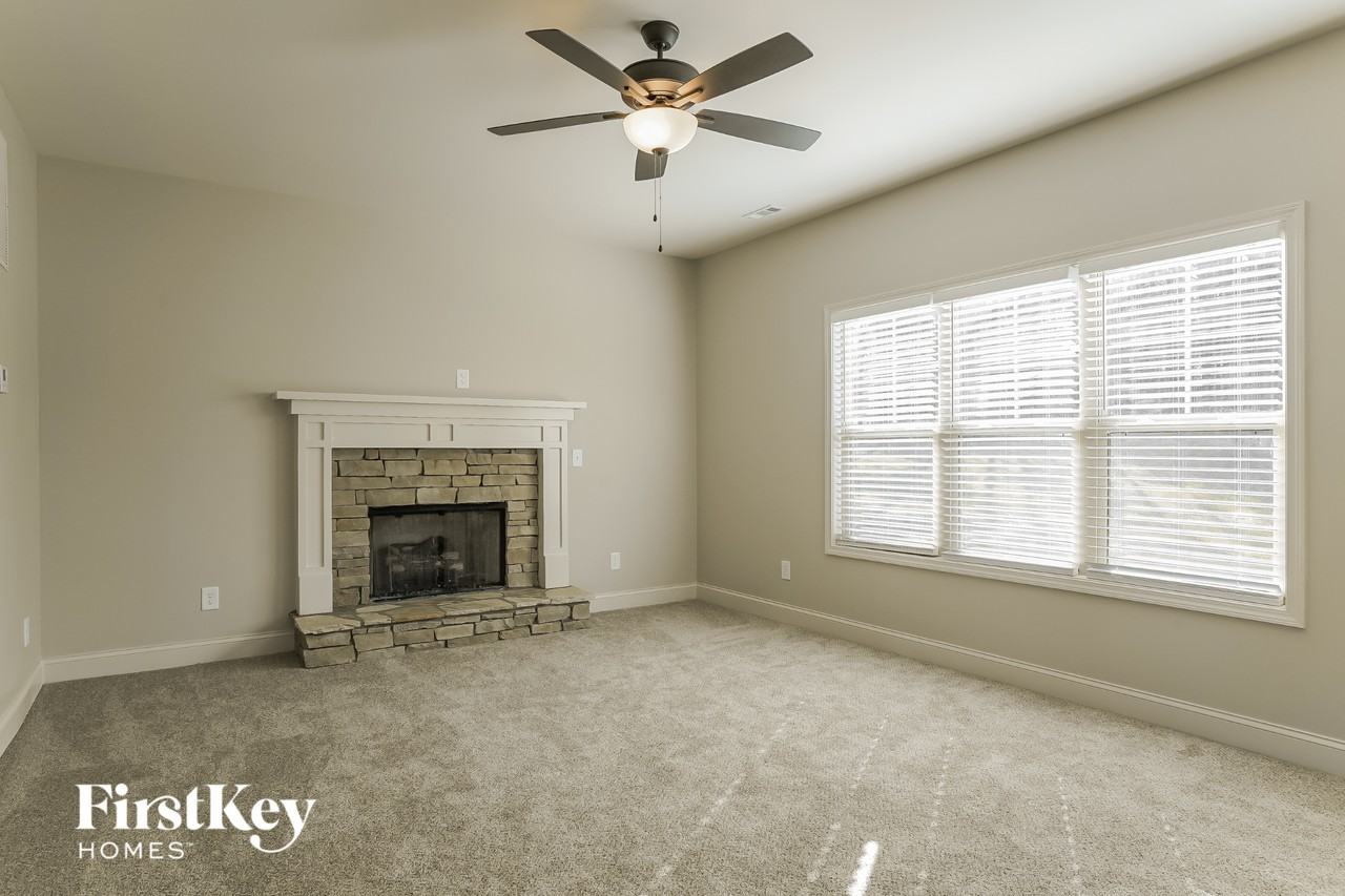 1255 Awenasa Dr - Photo 3 of 15