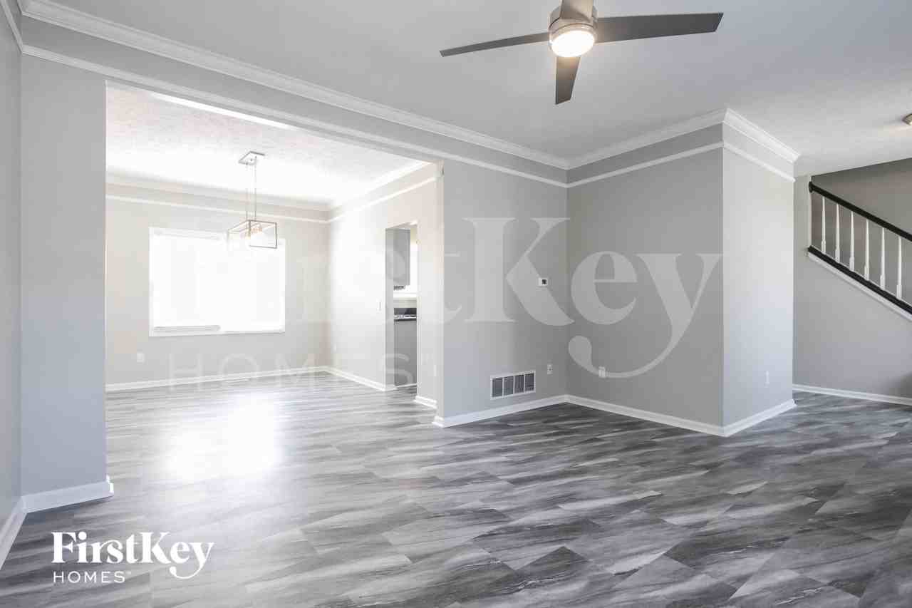928 Timber Creek Dr - Photo 2 of 15