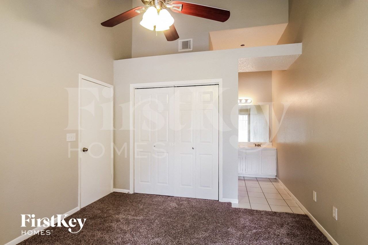 5430 Santrey Dr - Photo 7 of 15