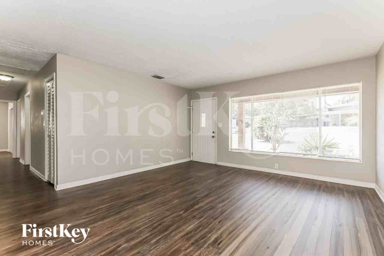 3408 E Knollwood St - Photo 4 of 19