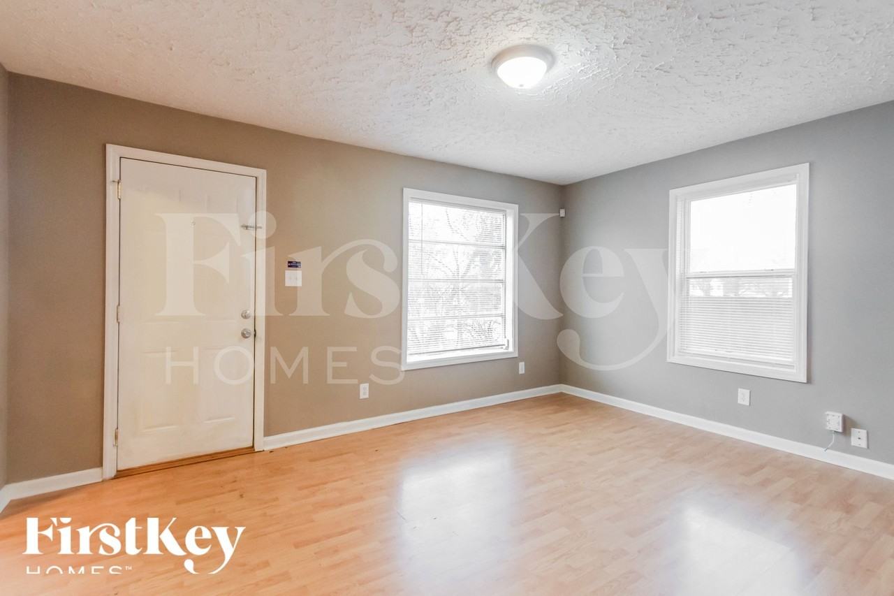 3314 E 42nd St - Photo 2 of 15