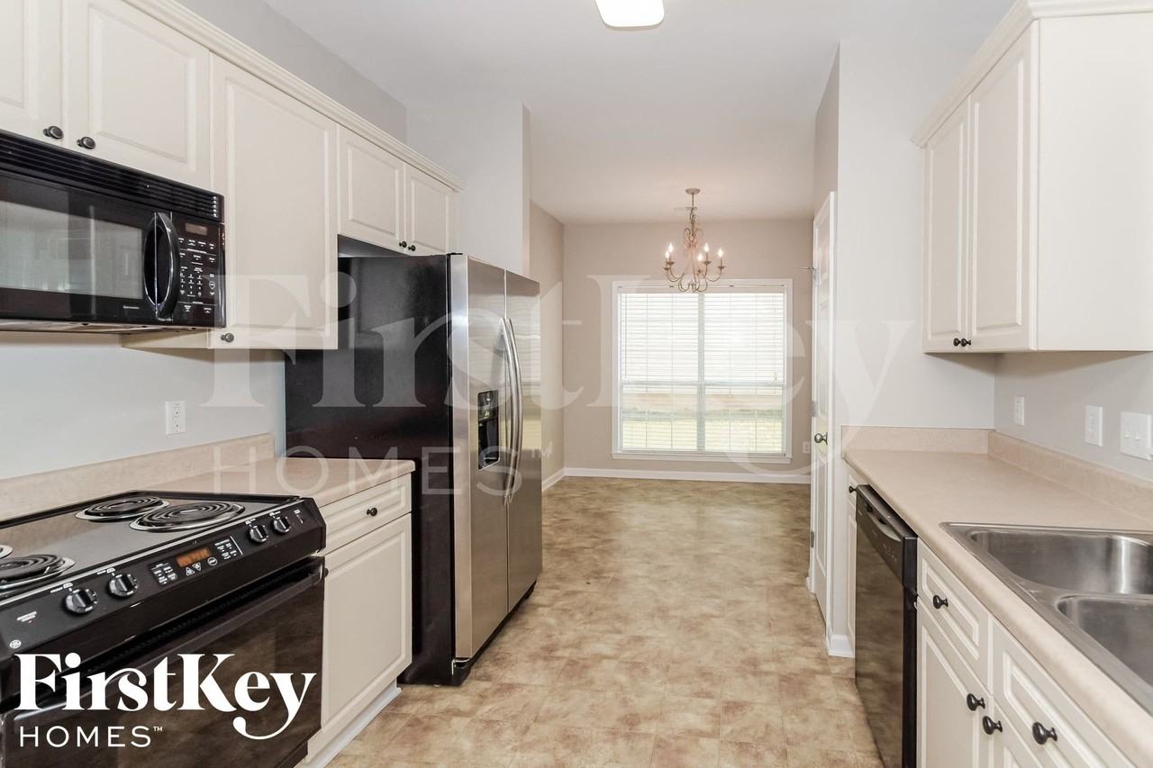 2234 Forest Lakes Ln - Photo 5 of 16