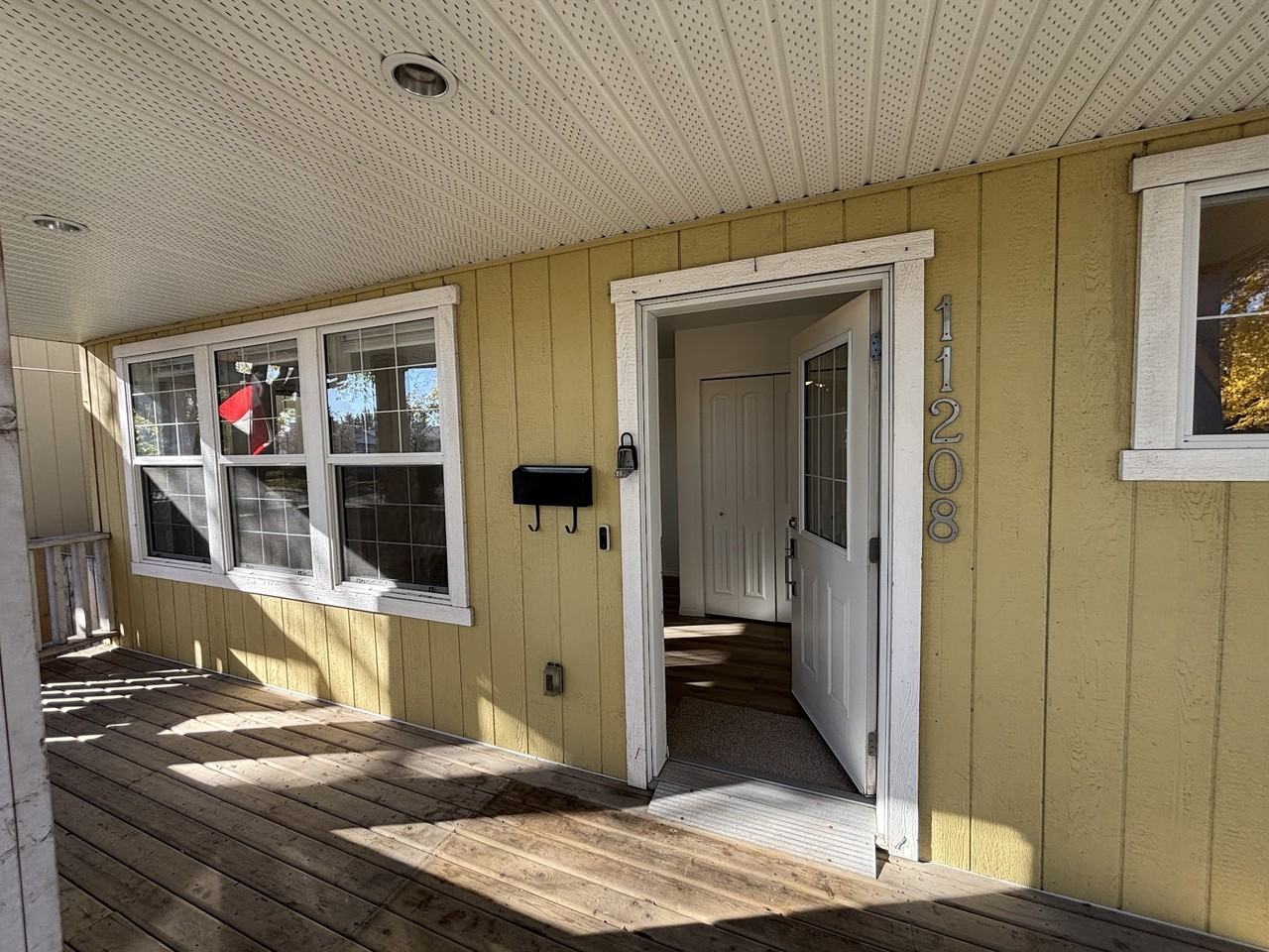 Highlands - 11208 51 ST NW Main - Photo 2 of 22