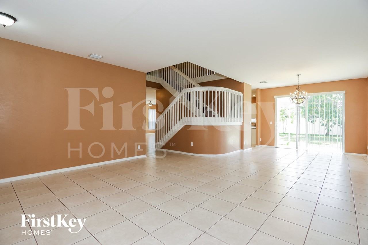 17904 Swstreet - Photo 3 of 15