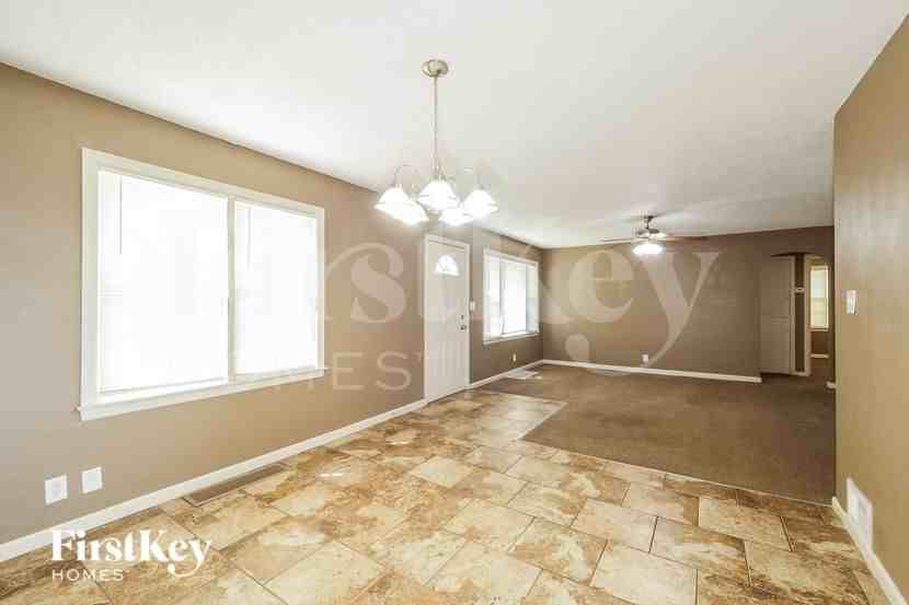 10012 E 68th Ter - Photo 6 of 16