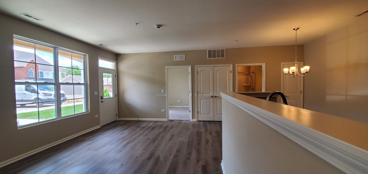 517 Timber Pointe Dr - Photo 6 of 12