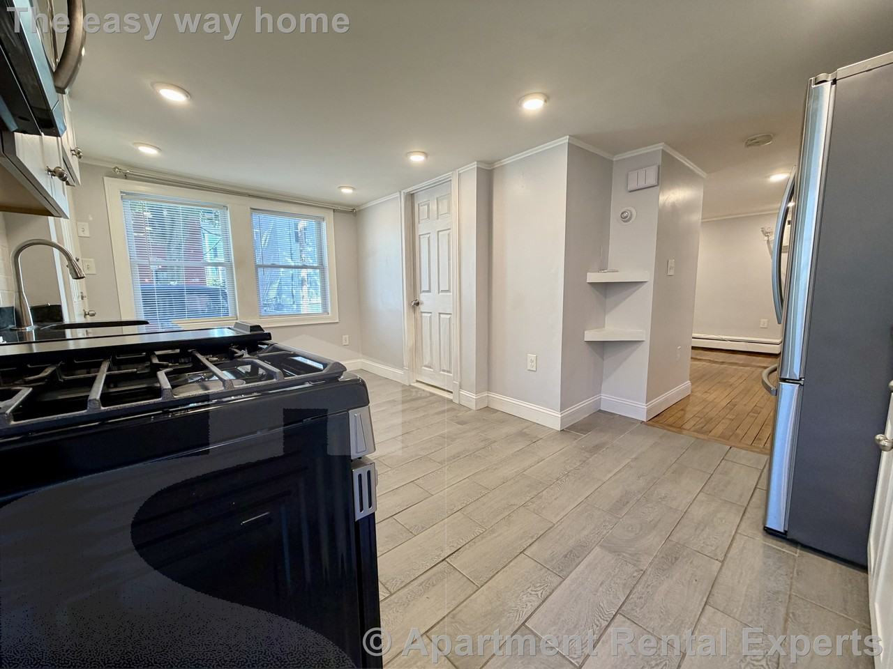 164 Charles St #1 - Photo 4 of 16