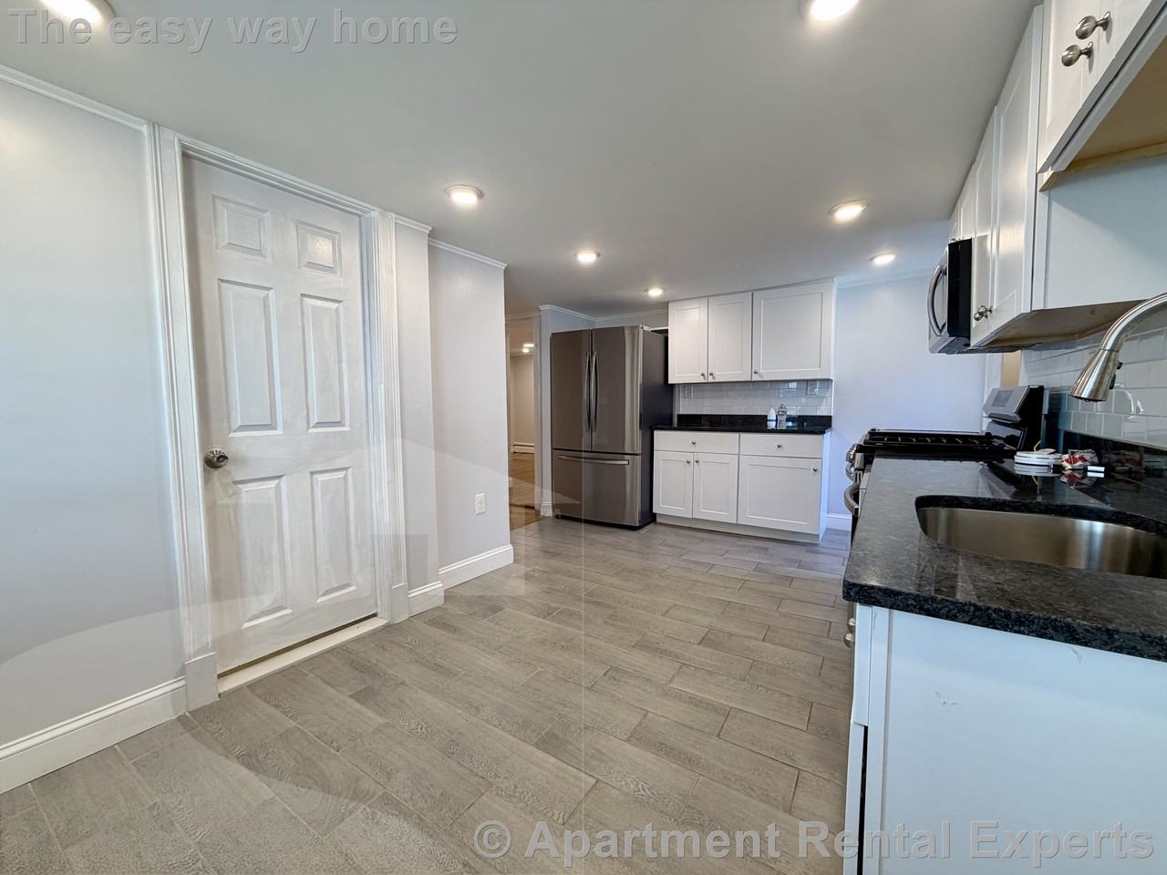 164 Charles St #1 - Photo 5 of 16