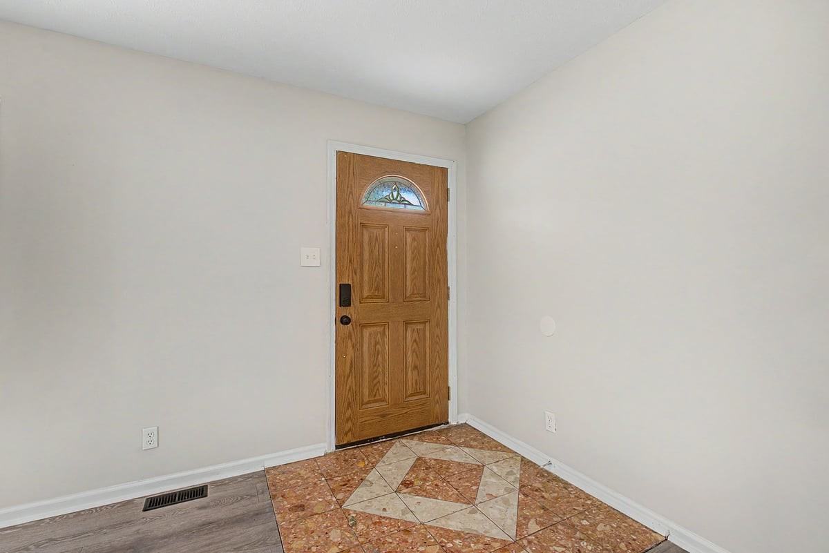1331 Biloxi Dr - Photo 7 of 50