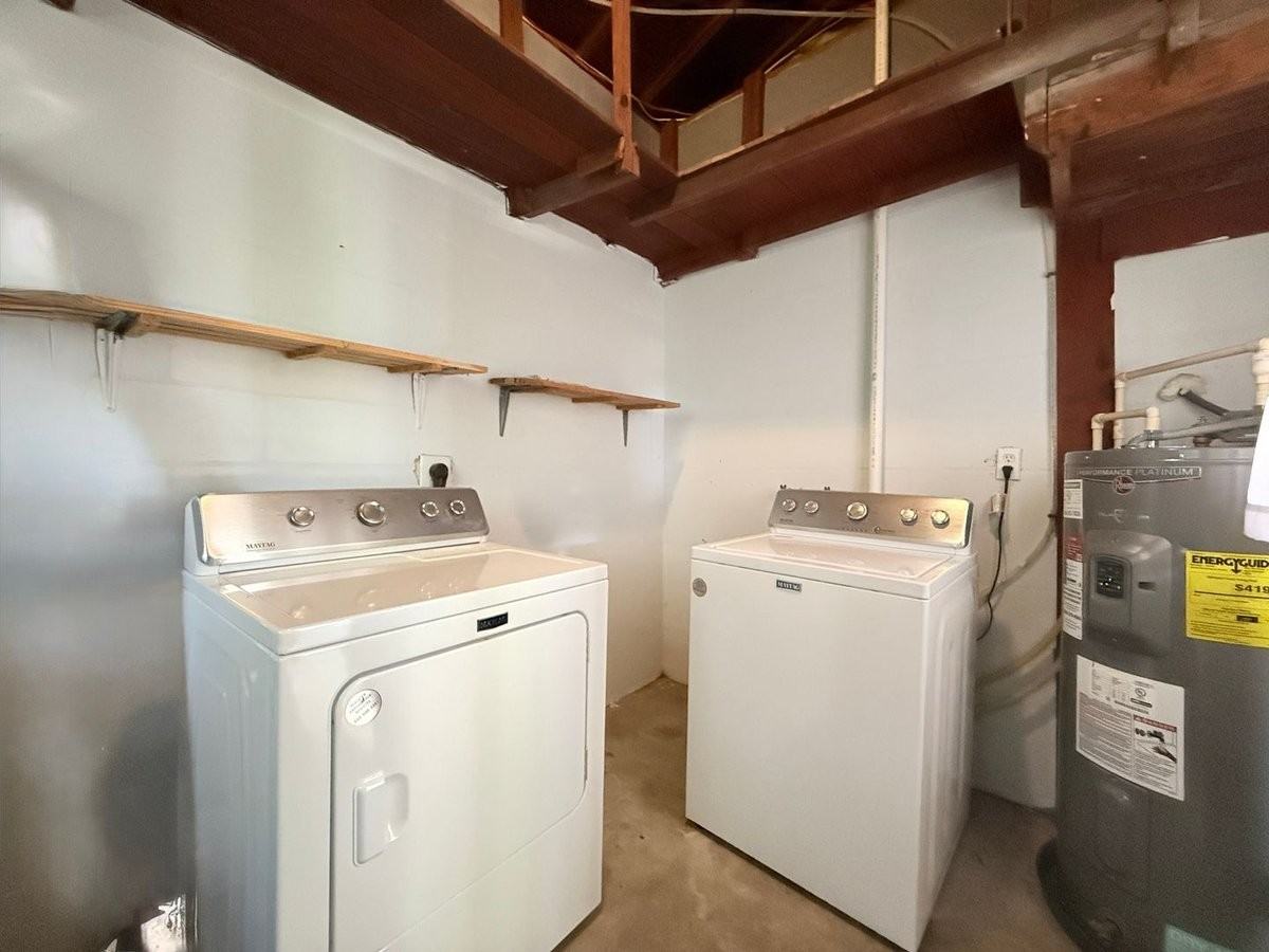 2515 Illinois St - Photo 3 of 26