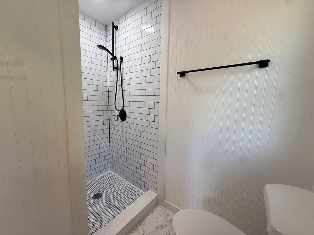 2515 Illinois St - Photo 5 of 26