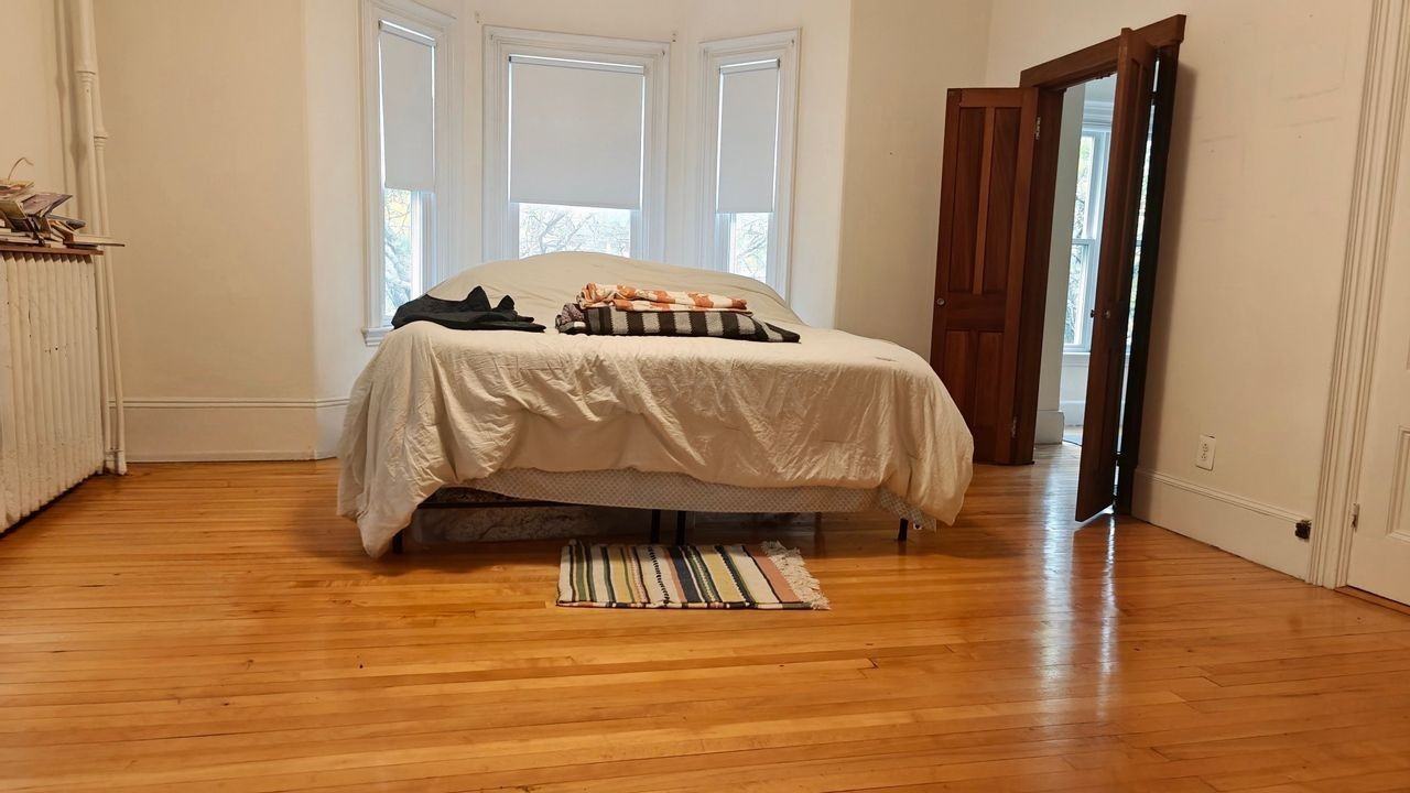 40 Russell St #2 - Photo 6 of 7