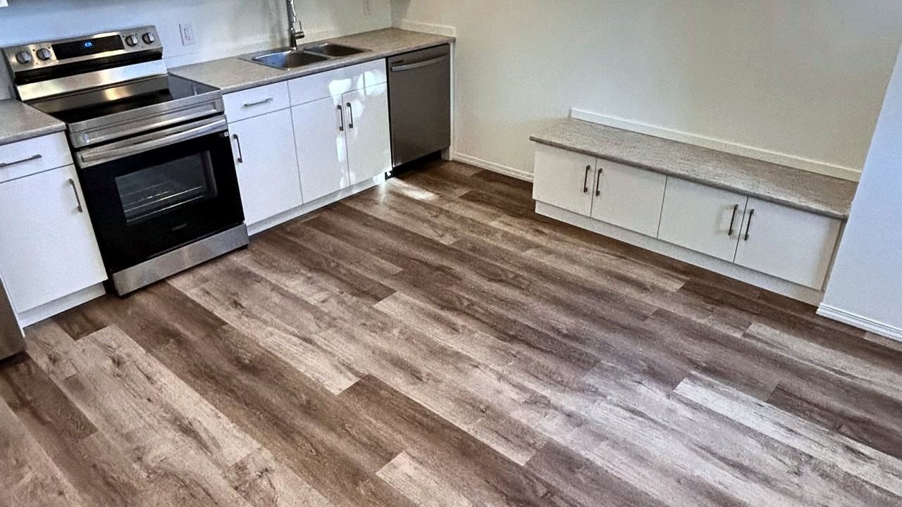 12021 55 St Nw - Photo 3 of 14