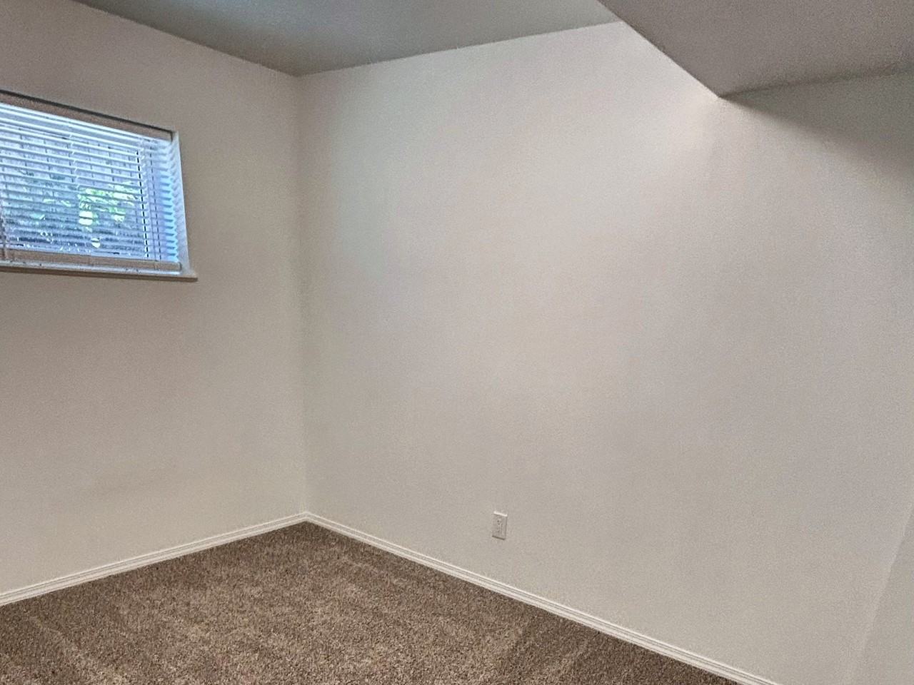 12021 55 St Nw - Photo 5 of 14